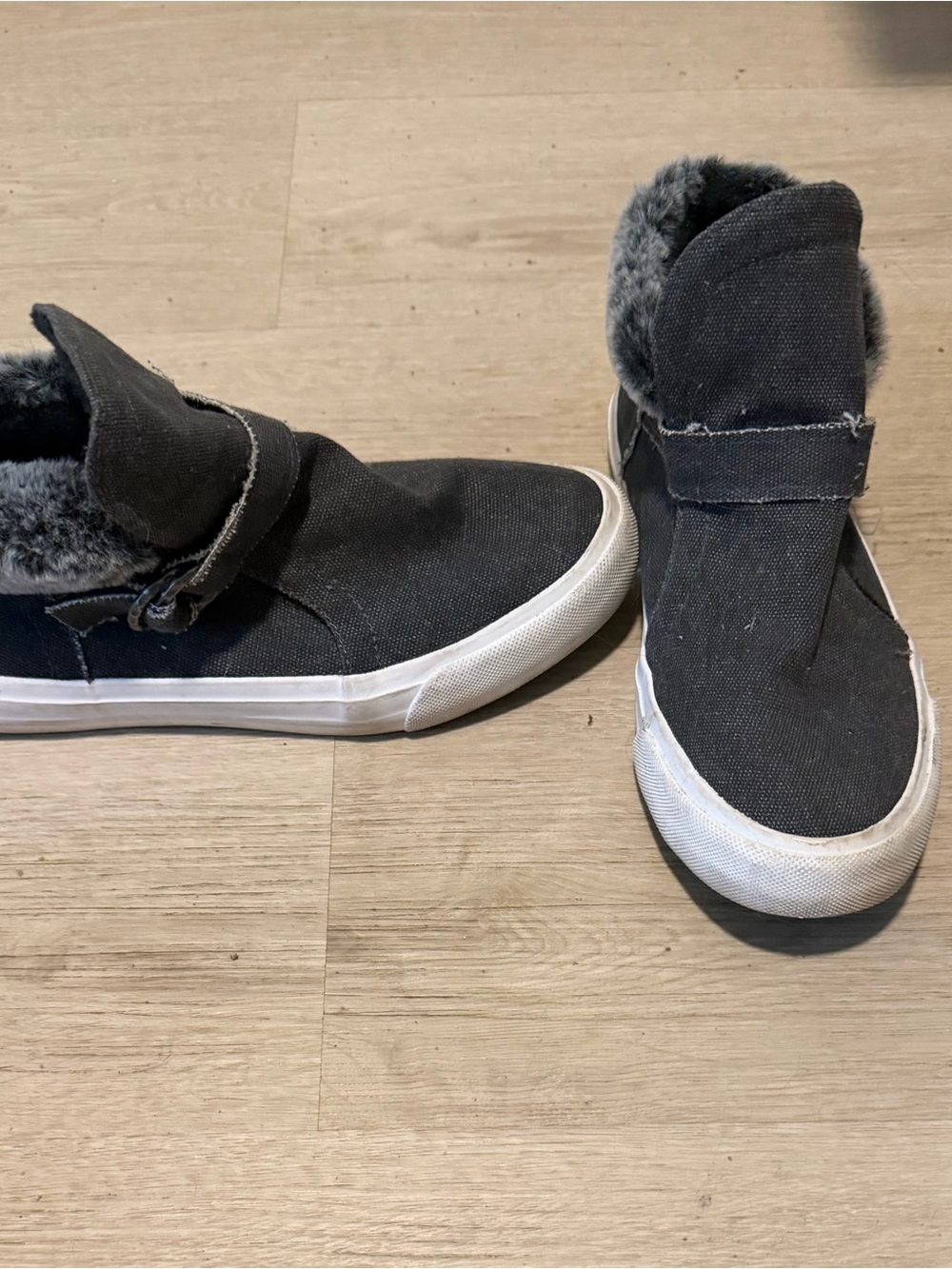 Women’s High-Top Slip-On Sneakers with Faux Fur Lining — Dark Gray